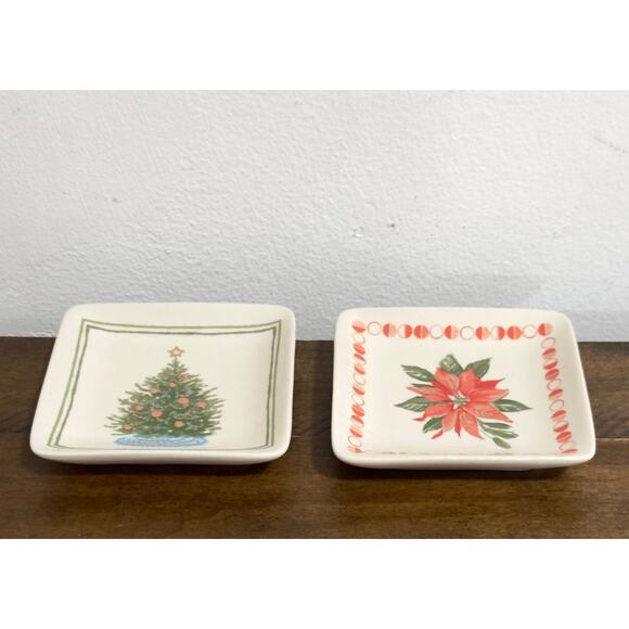 Chad Barrett x Creative Co-Op Christmas Tree and Poinsettia - 4" Trinket Dish - Picture 2 of 10